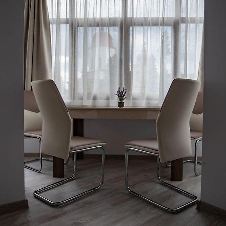 Apartament Natalia Tîrgu Ocna Eksteriør billede