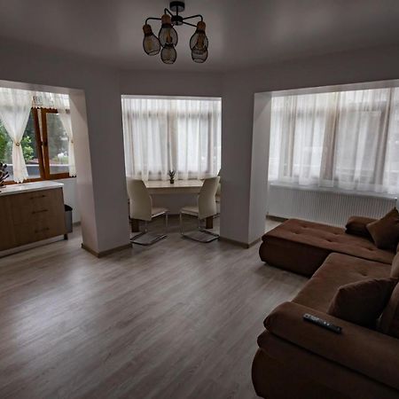 Apartament Natalia Tîrgu Ocna Eksteriør billede