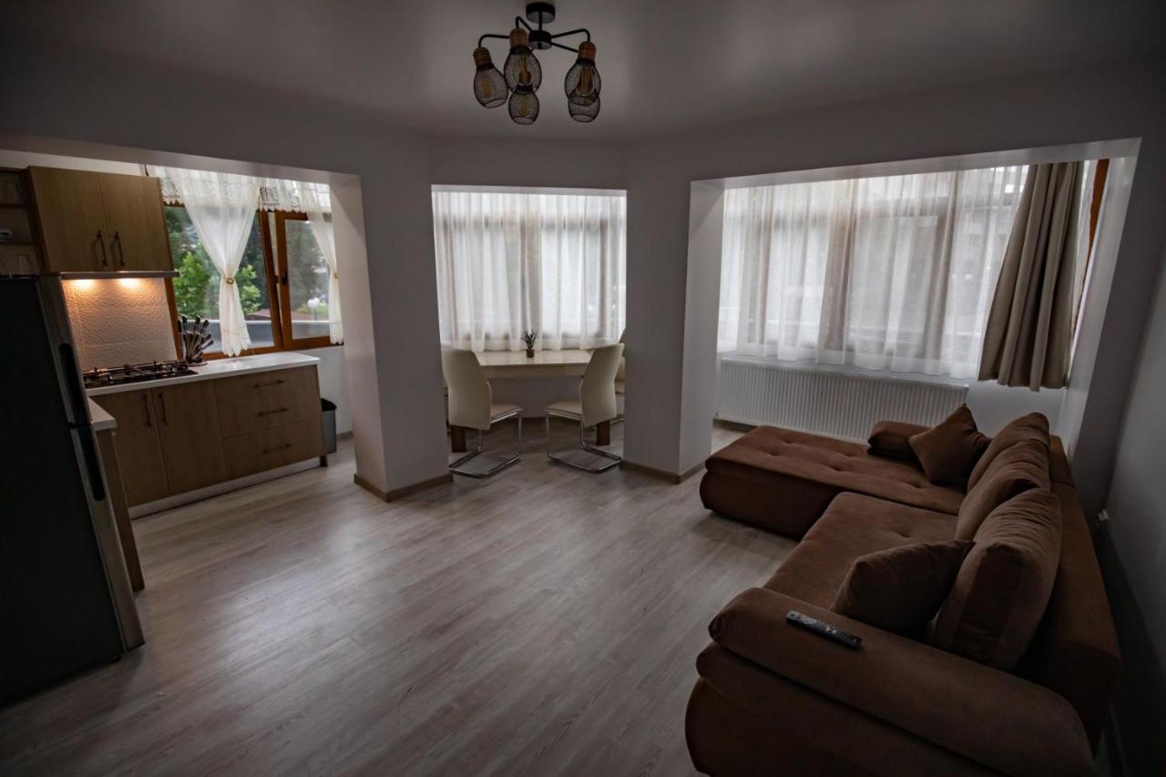 Apartament Natalia Tîrgu Ocna Eksteriør billede