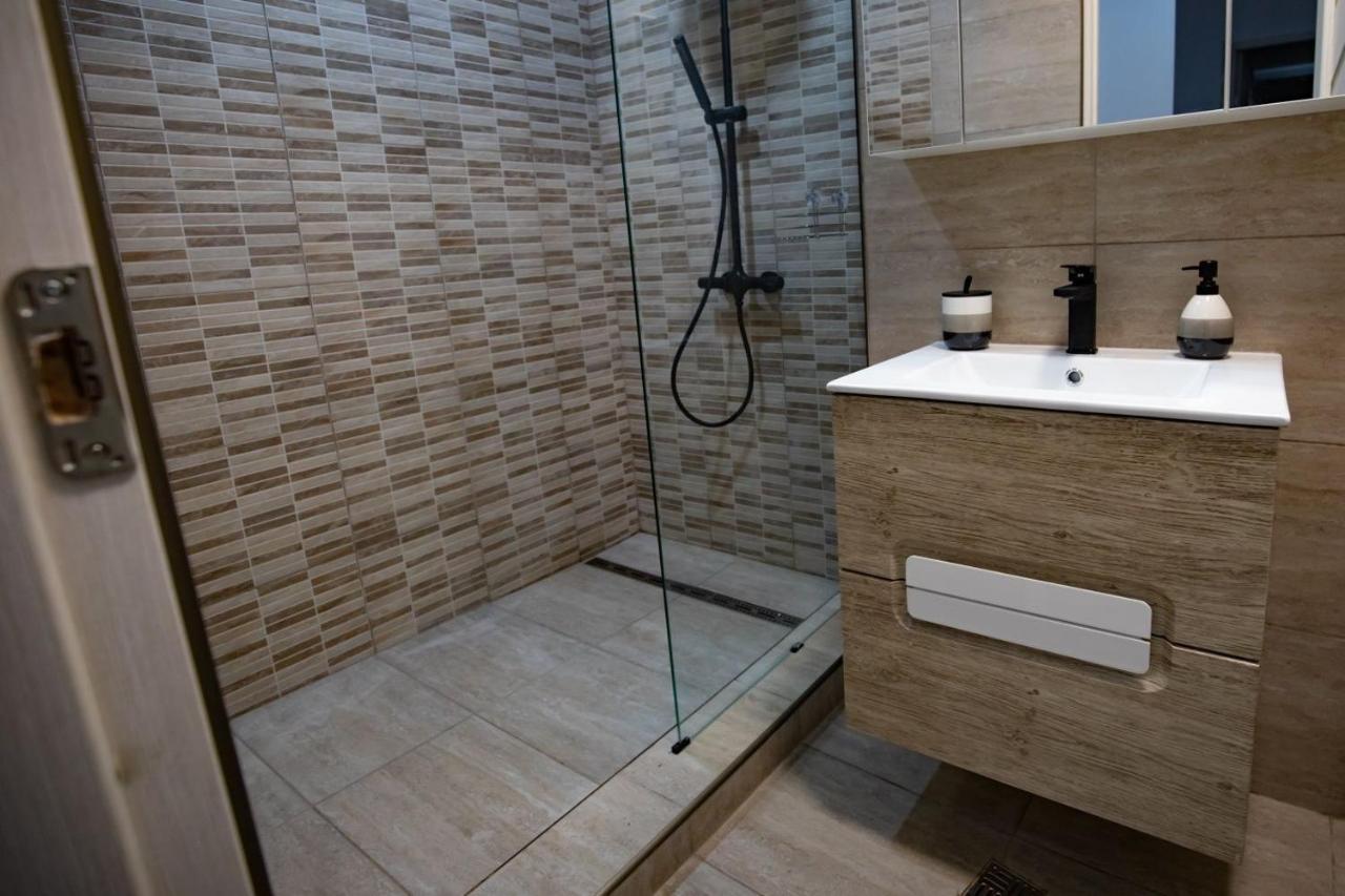 Apartament Natalia Tîrgu Ocna Eksteriør billede