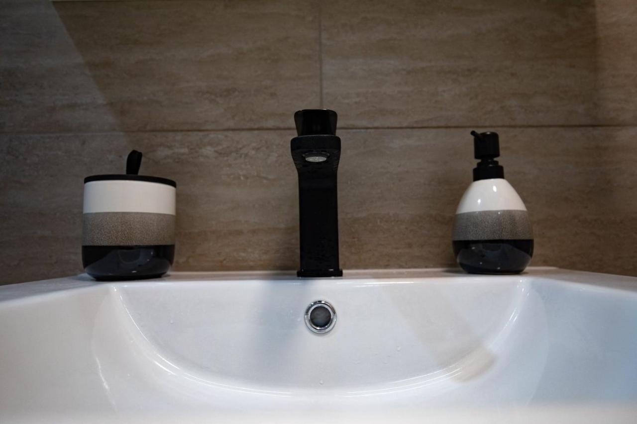 Apartament Natalia Tîrgu Ocna Eksteriør billede